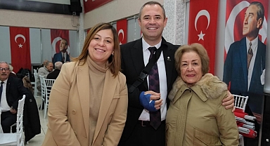 Kırklareli Belediye Başkanı Derya Bulut, Öğretmenler Günü'nde Emekli Öğretmenlerle Buluştu 