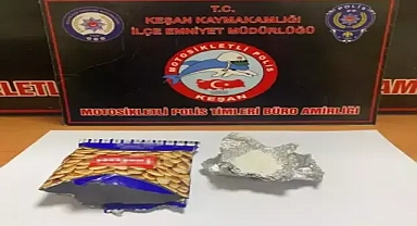 Kuruyemiş paketinden uyuşturucu çıktı
