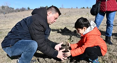 Öğrenciler Lüleburgaz Kent Ormanı'na 75 Fıstık Çamı Dikti