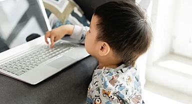 Türkiye'de Çocukların Bilişim Teknolojileri Kullanımı Artıyor