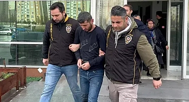 Bıçakla eşini yaralayıp, yanındaki erkeği öldüren şüpheli tutuklandı