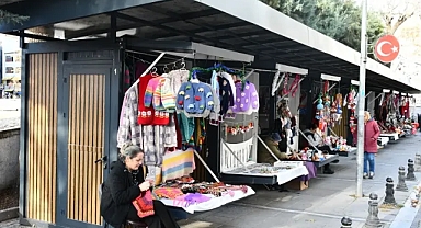 Lüleburgaz Emek Pazarı, Yılbaşı Konseptiyle Ziyaretçilerini Bekliyor!