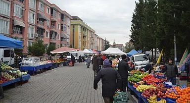 Pazar'da Soğuk ve Yağışlı Hava Sakinliği