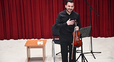 “Saz Eserleri Keman Resitali Yegâh” Adlı Dinleti Düzenlendi