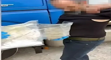 TIR şoförü beline sardığı uyuşturucuyla yakalandı