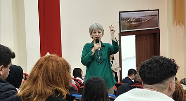 “UZUNKÖPRÜ'DE STRES VE STRESLE BAŞA ÇIKMA YÖNTEMLERİ” KONFERANSI