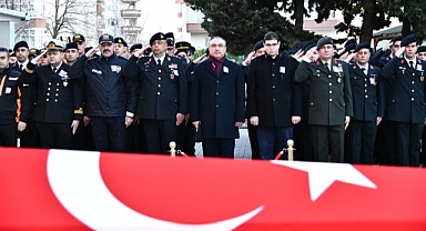 Vali Soytürk J. Per. Asb. Üçvş. Fahri Kurt için Düzenlenen Törene Katıldı
