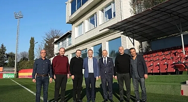 Kırklareli Belediye Başkanı Derya Bulut'tan Galatasaray'a Ziyaret