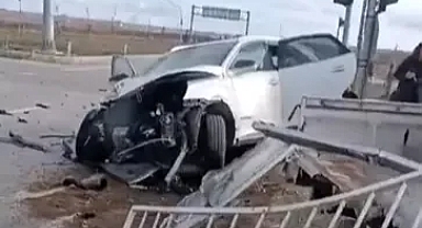 Kırklareli'de otomobille kamyonet çarpıştı; 1 ölü, 6 yaralı