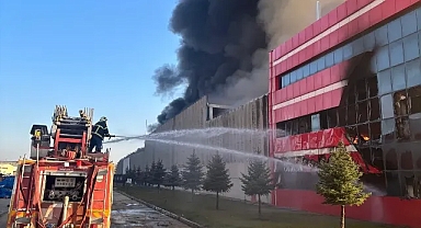 Kırklareli'nde Yangın Çıkan Fabrika Kısmen Üretime Başladı