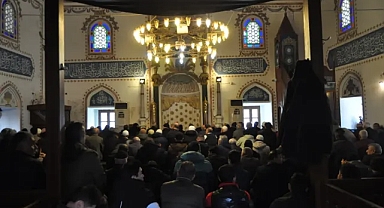 Kırklareli'nin Tarihi Hızırbey Camii Her Cuma Dolup Taşıyor!