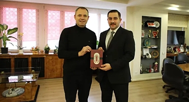 Kırklareli Ülkü Ocaklarından Başkan Derya Bulut'a Özel Hediye