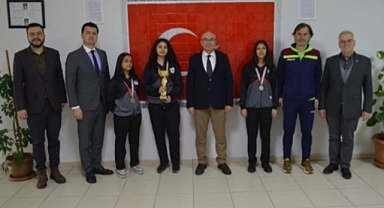 Lüleburgazlı Genç Sporcular, Kaymakam Salih Yüce’yi Ziyaret Etti