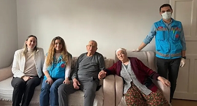 Şemsiye Teyze'den Gençlere Mesaj: 