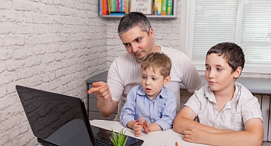 Sömestir Tatilinde Çocukları Çevrimiçi Dolandırıcılıklardan Korumanın 6 Etkili Yöntemi