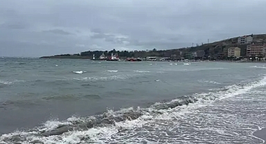 Tekirdağ'da fırtına; eğitim uçuşları iptal, balıkçılar denize açılamadı