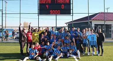 Üsküpspor Liderliğini Pekiştiriyor; Maç Sonucu 4-0