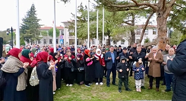 Vali Uğur Turan, Umreye Giden Vatandaşları Dualarla Uğurladı