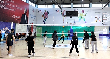 YARI YIL TATİLİNE SPOR YAPARAK GİRDİLER