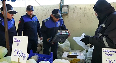 Babaeski Belediyesi Zabıta Ekipleri Pazaryerlerinde Terazi Denetimlerini Sürdürüyor