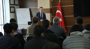 Başarılı Öğrencilerden Başkan Çetin'e Ziyaret