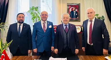 Başkan Savaşan'a Türk Eğitim Sen'den Ziyaret