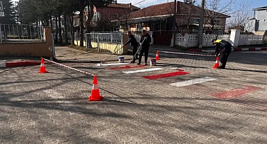 Kavaklı’da Trafik Güvenliğini Artırmak İçin Yaya Geçidi ve Yol Çizgilerini Yeniliyor