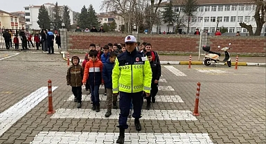 Kırklareli'de Trafik Güvenliği İçin 26 Okulda Yaya Önceliği!