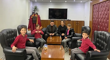 Kıyıköylü Çocuklardan Çat Kapı Başkan Ziyareti
