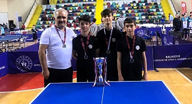 MASA TENİSİ TAKIMLARIMIZDAN BÜYÜK BAŞARI 