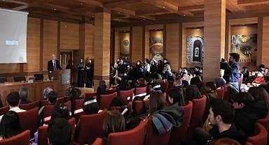 Mimarlık Öğrencilerinin Ödüllü Projeleri Sergilendi