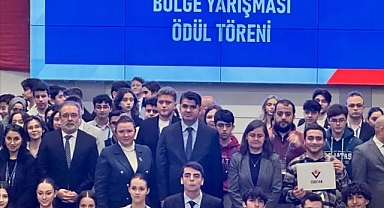 Müdür Hilal Liliyar Özefsun, TÜBİTAK Proje Sergisine Katıldı
