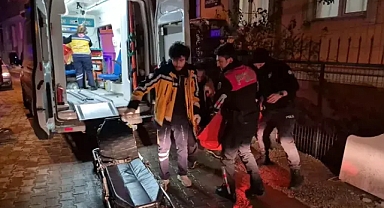 Tartıştığı babasını bıçakla yaraladı