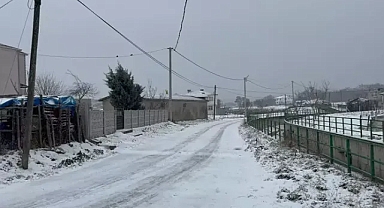 Tekirdağ’ın yüksek kesimlerine kar yağdı