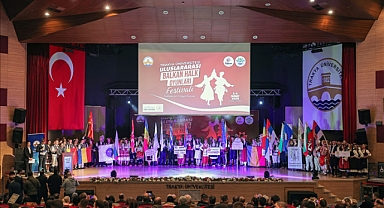 TRAKYA ÜNİVERSİTESİ ULUSLARARASI BALKAN HALK OYUNLARI FESTİVALİ AÇILIŞ PROGRAMI GERÇEKLEŞTİRİLDİ