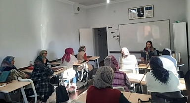 Vize'de Aile Eğitim Programı Kapsamında Bilinçlendirme Semineri Düzenlendi