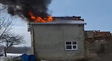 Vize Kışlacık'ta Korkutan Yangın! Ekipler Hızla Müdahale Etti