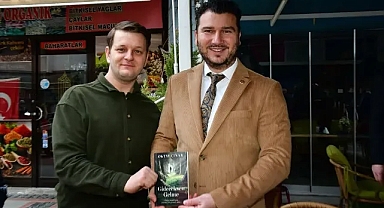 Babaeski Belediye Başkanı Dr. Fırat Yayla, Oktay Çınar'ın İmza Gününe Katıldı