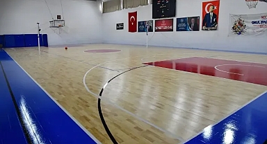 Babaeski'de Kapalı Spor Salonu ve Sentetik Çim Saha Yenilendi