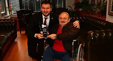 Başkan Yayla'dan Melih Akın'a Takdir: Sanat ve Çevre Bilinci Babaeski'de Buluşuyor