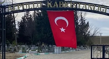 Belediye Ekiplerinden Alpullu Kabristanlığında Bayram Temizliği