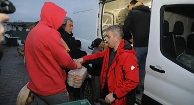 Edirne Belediyesi'nden Depremzedelere İftariyelik Yemek Desteği