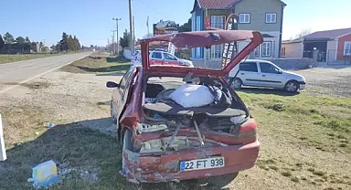 Edirne’de 2 otomobil çarpıştı; 3 yaralı