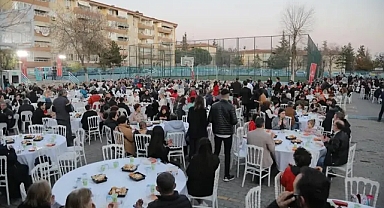 Fatih ve Kocasinan Mahallelerinde Coşkulu İftar Buluşması