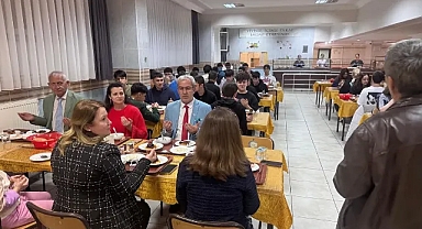Kırklareli İl Milli Eğitim Müdürü Özefsun, Öğrencilerle İftar Yaptı
