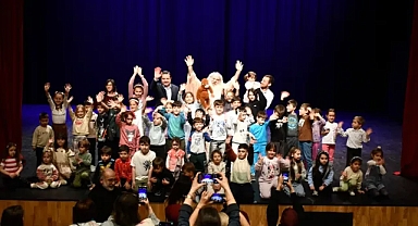 Lüleburgaz Amatör Tiyatro Festivali Sanatseverlerle Buluşmaya Devam Ediyor!