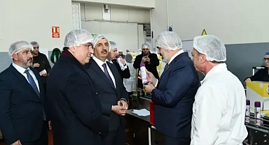 Soner Ilık ve Heyet Atak Kozmetik'te İncelemelerde Bulundu