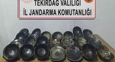 Teknede tarihi olduğu değerlendirilen 50 tabak ele geçirildi
