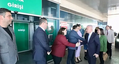 Vali Uğur Turan ve Protokolden Hastaneye Bayram Ziyareti