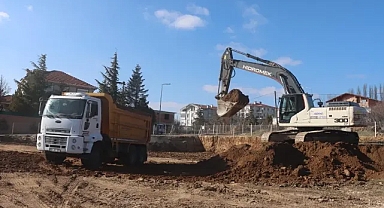 Vize'de Yeni Anaokulu İçin Temel Kazısı Başladı
